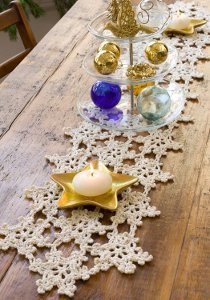 Snowflake Table Runner
